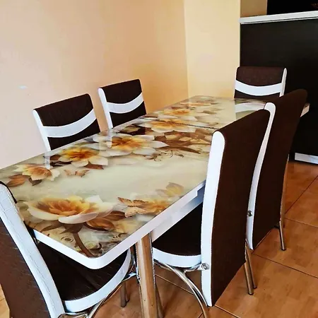 Plaza Aparthotel *